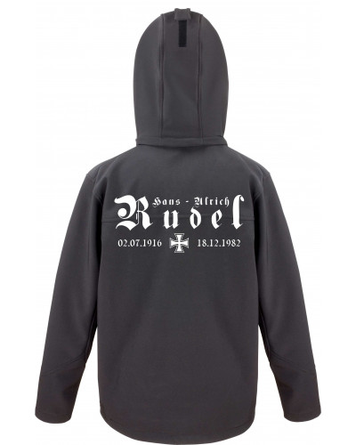 Bestickte Herren Softshell Kapuzenjacke (Hans - Ulrich Rudel, Kreuz)