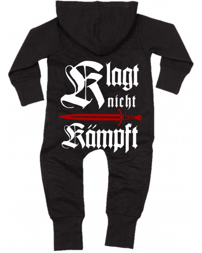 Bestickter Baby Strampler (Klagt nicht kämpft, Schwert)