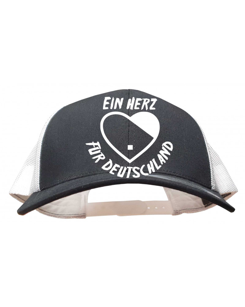 Besticktes Flexfit Basecap "Loki" (Ein Herz für Deutschland)