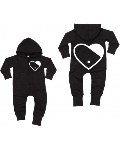 Bestickter Baby Strampler (Herz)