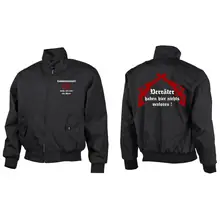 Bestickte Harrington Jacke, Schwarz - Kameradschaft mehr als nur ein Wort Vorder- und Rückseite