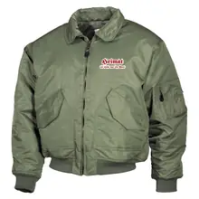 Bestickte Herren CWU Jacke, Oliv - Heimat ist nicht nur ein Wort Vorderseite