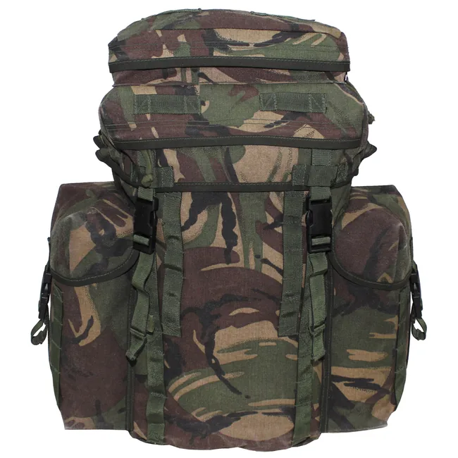 Brit. Rucksack, "Patrol", Seitentaschen, DPM tarn, gebr.
