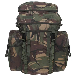 Brit. Rucksack, "Patrol", Seitentaschen, DPM tarn, gebr.
