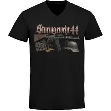 Herren V-Ausschnitt T-Shirt - Sturmgewehr 44, Stahlhelm - gewählte Variante