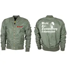 Bestickte MA1 Bomberjacke "Leichtversion" Schwarz - Nicht an Zuwanderung interessiert, Fahne Vorder- und Rückseite