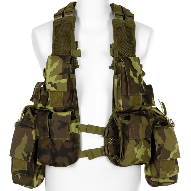 Tactical Weste, div. Taschen, M 95 CZ tarn