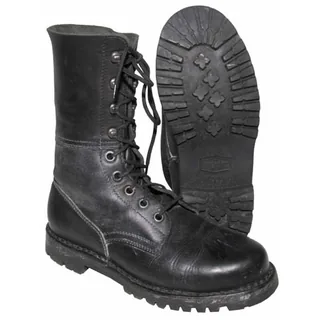 Österr. Kampfstiefel, gebr., ungefüttert