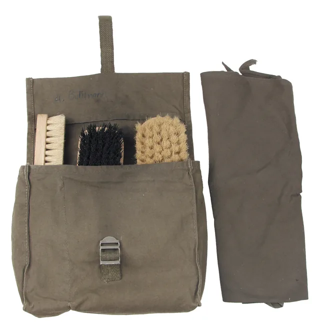 BW Schuhputzbeutel, oliv, gebr., mit 3 Bürsten