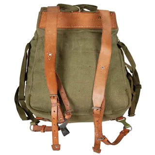 Rumän. Rucksack, oliv, neuw., mit Lagerspuren