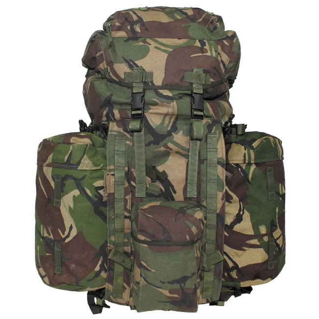 Brit. Rucksack, "PLCE LONG", Seitentaschen, DPM tarn, gebr.