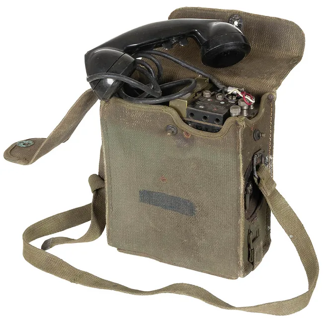US Feldtelefon, EE-8, mit Canvastasche, gebr.